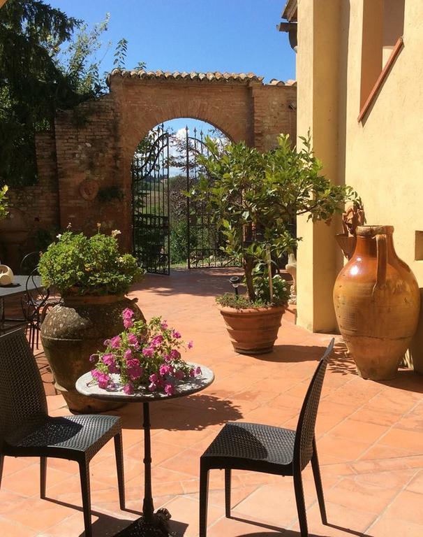 Il Colombaio, Siena -Appartamenti E Camere- Isola d'Arbia Екстер'єр фото