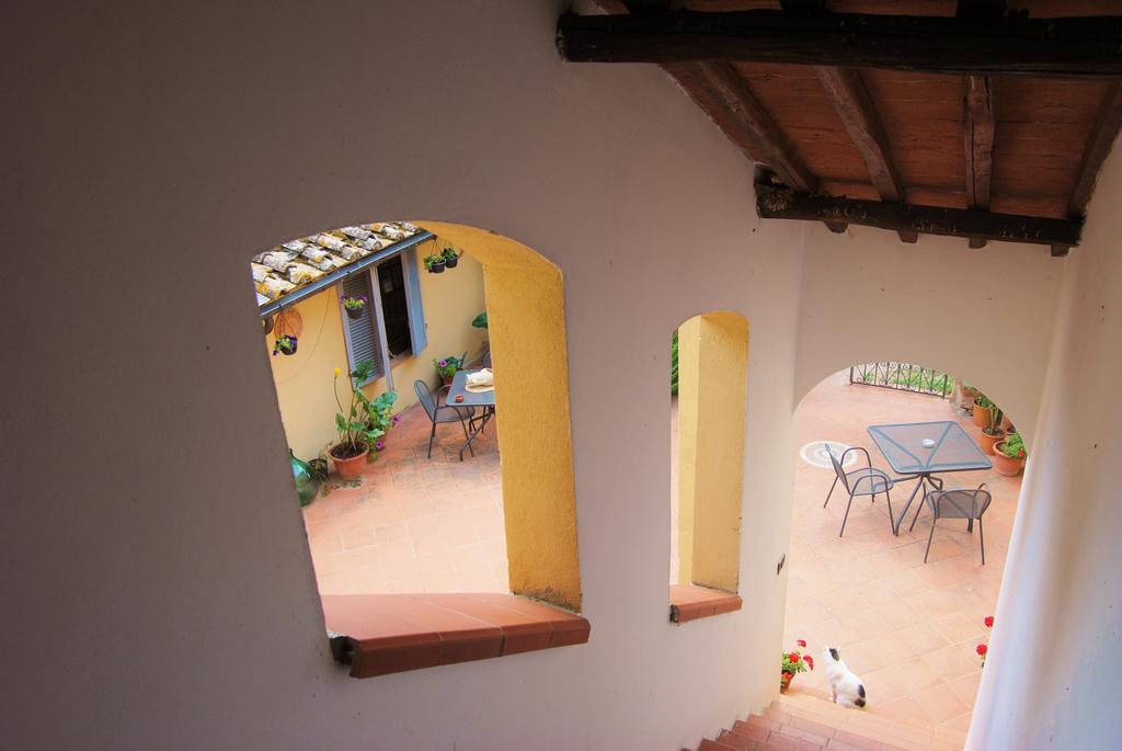 Il Colombaio, Siena -Appartamenti E Camere- Isola d'Arbia Екстер'єр фото