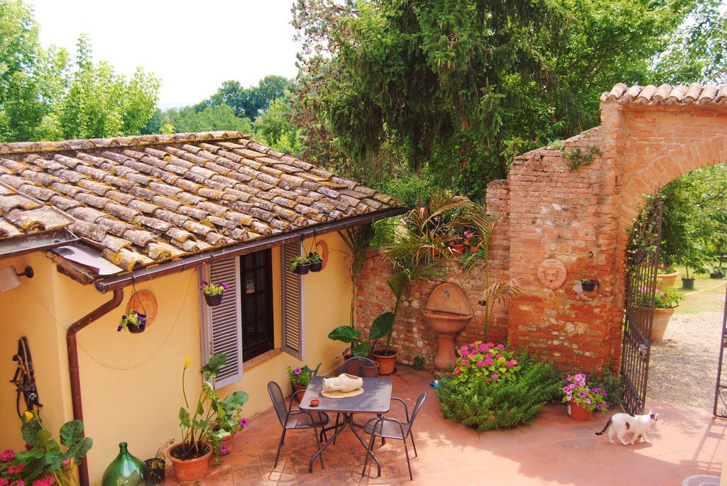 Il Colombaio, Siena -Appartamenti E Camere- Isola d'Arbia Екстер'єр фото