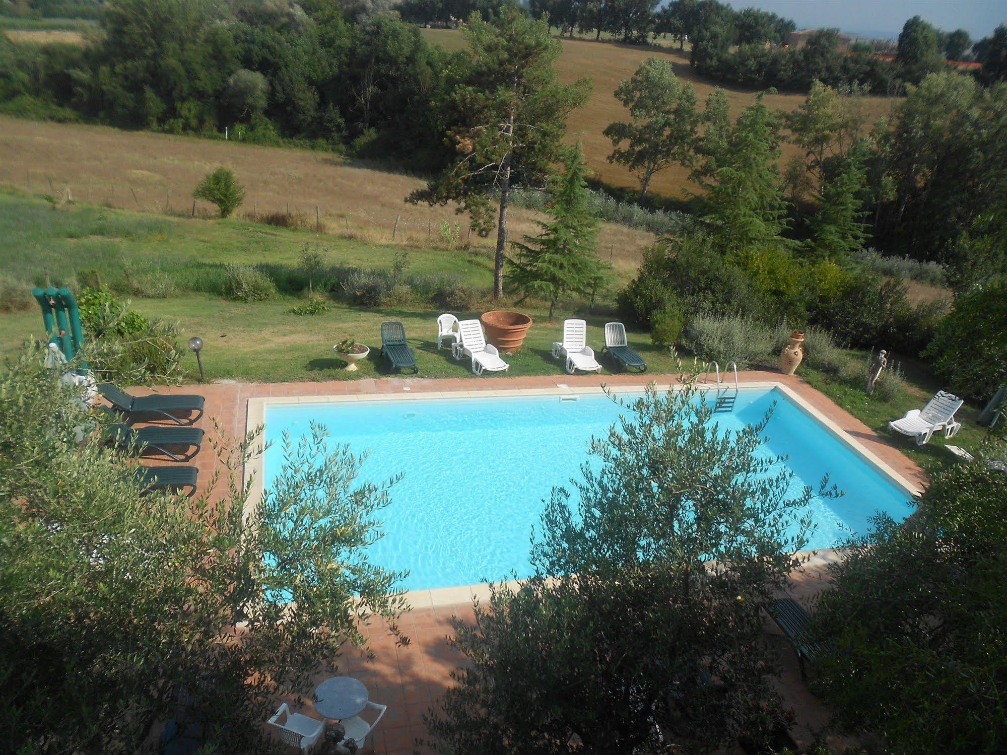 Il Colombaio, Siena -Appartamenti E Camere- Isola d'Arbia Екстер'єр фото
