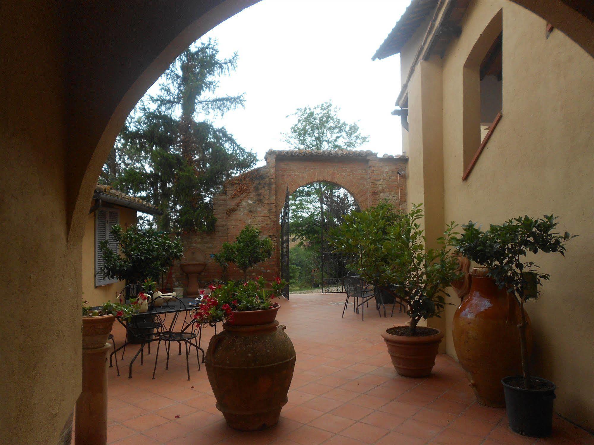 Il Colombaio, Siena -Appartamenti E Camere- Isola d'Arbia Екстер'єр фото
